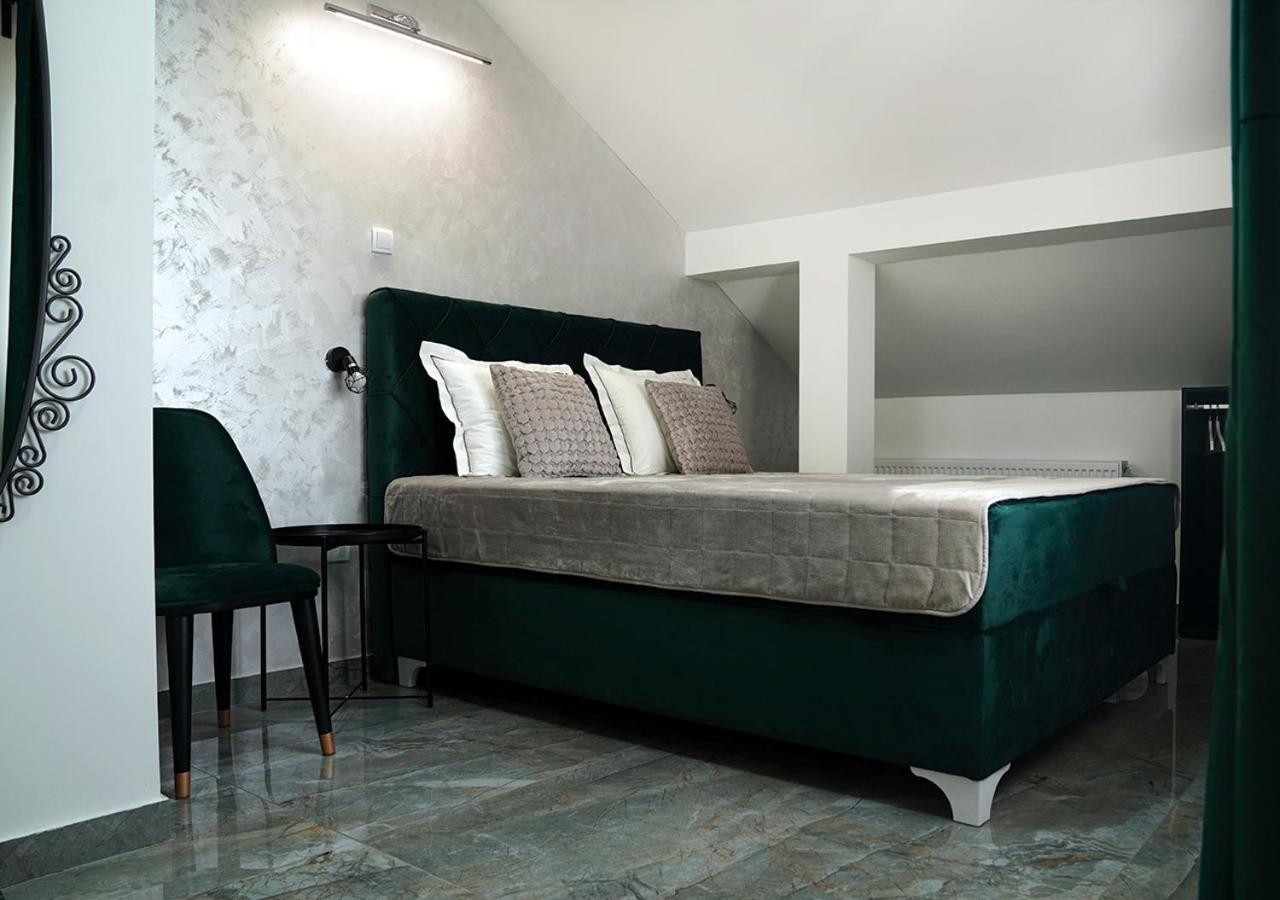 Aster Apartment *
