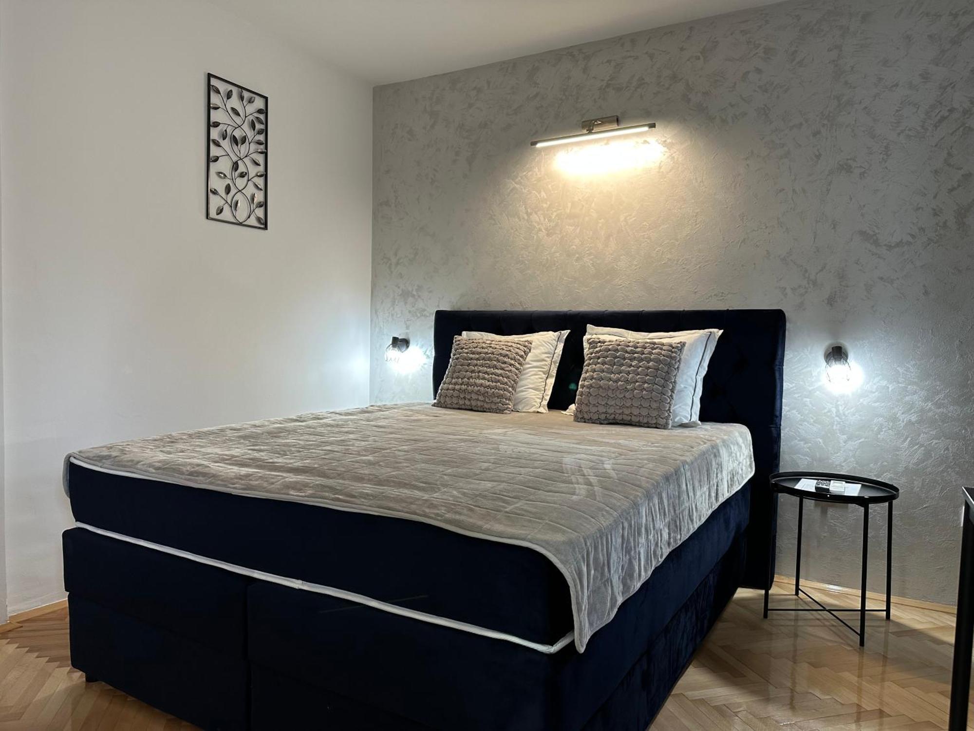 Aster Apartment *